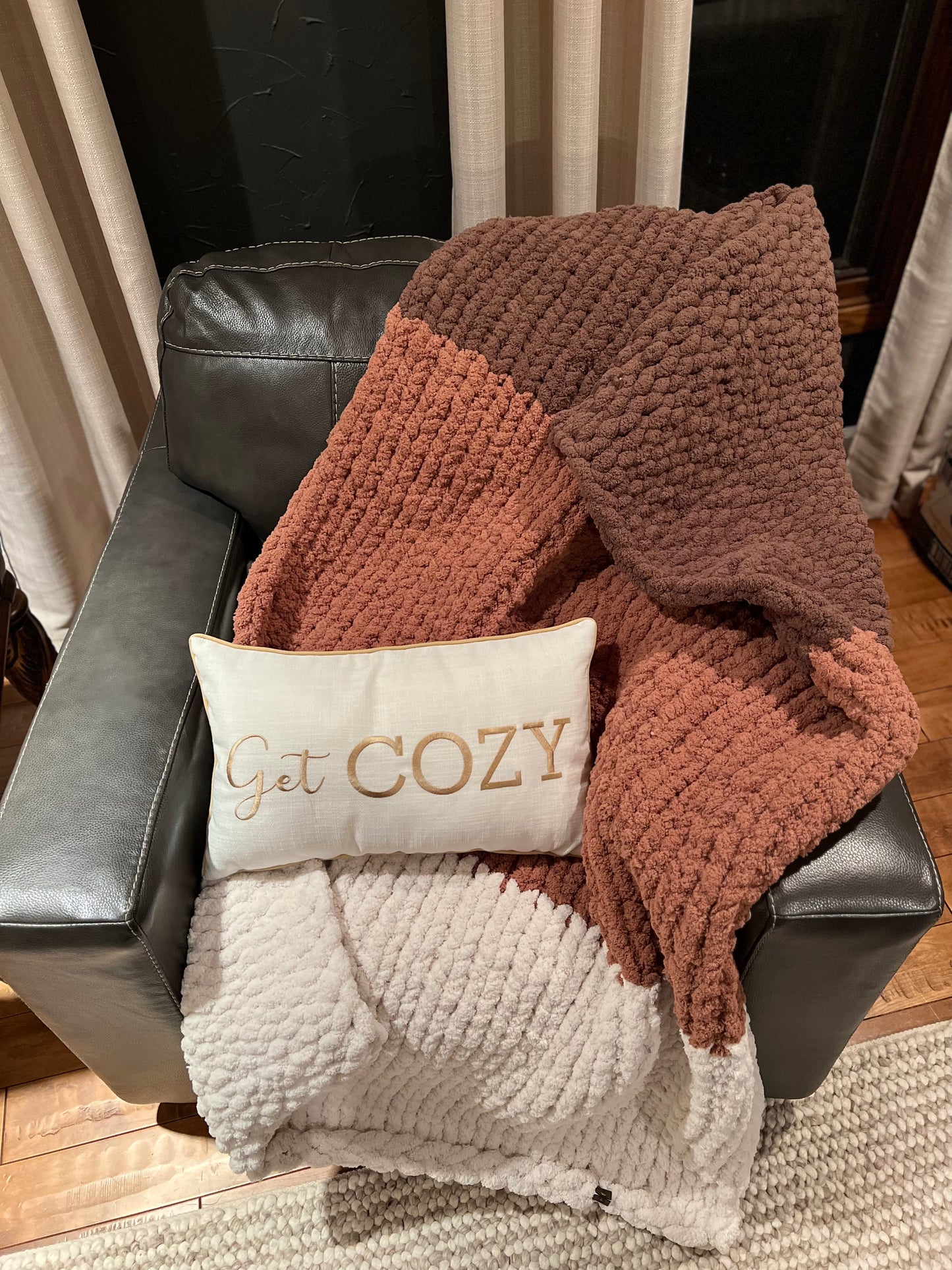 Friday Night Lights Chunky Knit Throw Blanket (Large) - Thru the Loops Chunky Knit Creations