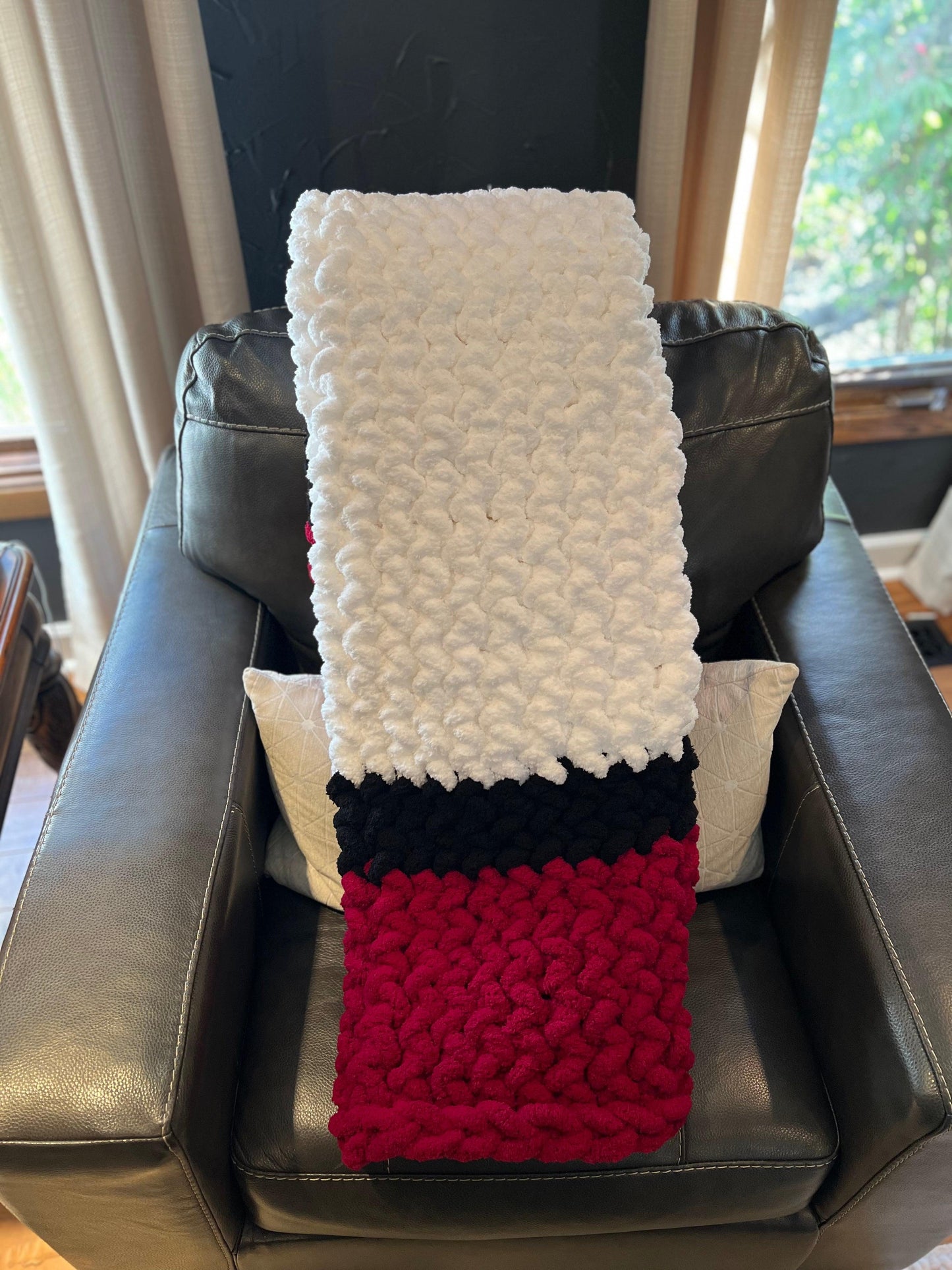 Winterberry Snow Chunky Knit Throw (Large) - Thru the Loops Chunky Knit Creations