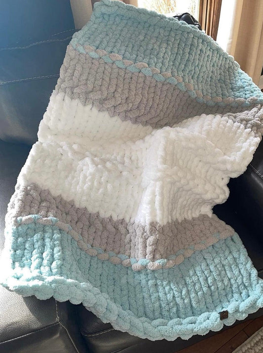 Ocean Breeze Chunky Knit Throw (Small) - Thru the Loops Chunky Knit Creations