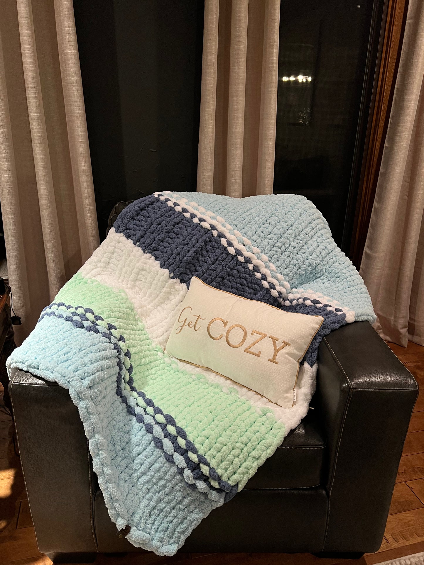Minty Morning Chunky Knit Throw (Large) - Thru the Loops Chunky Knit Creations