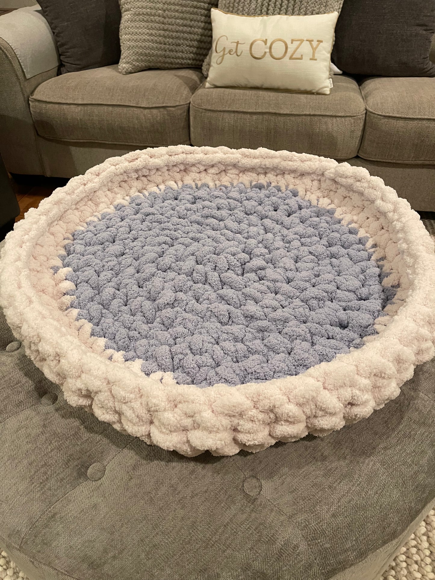 Custom Chunky Knit Pet Bed