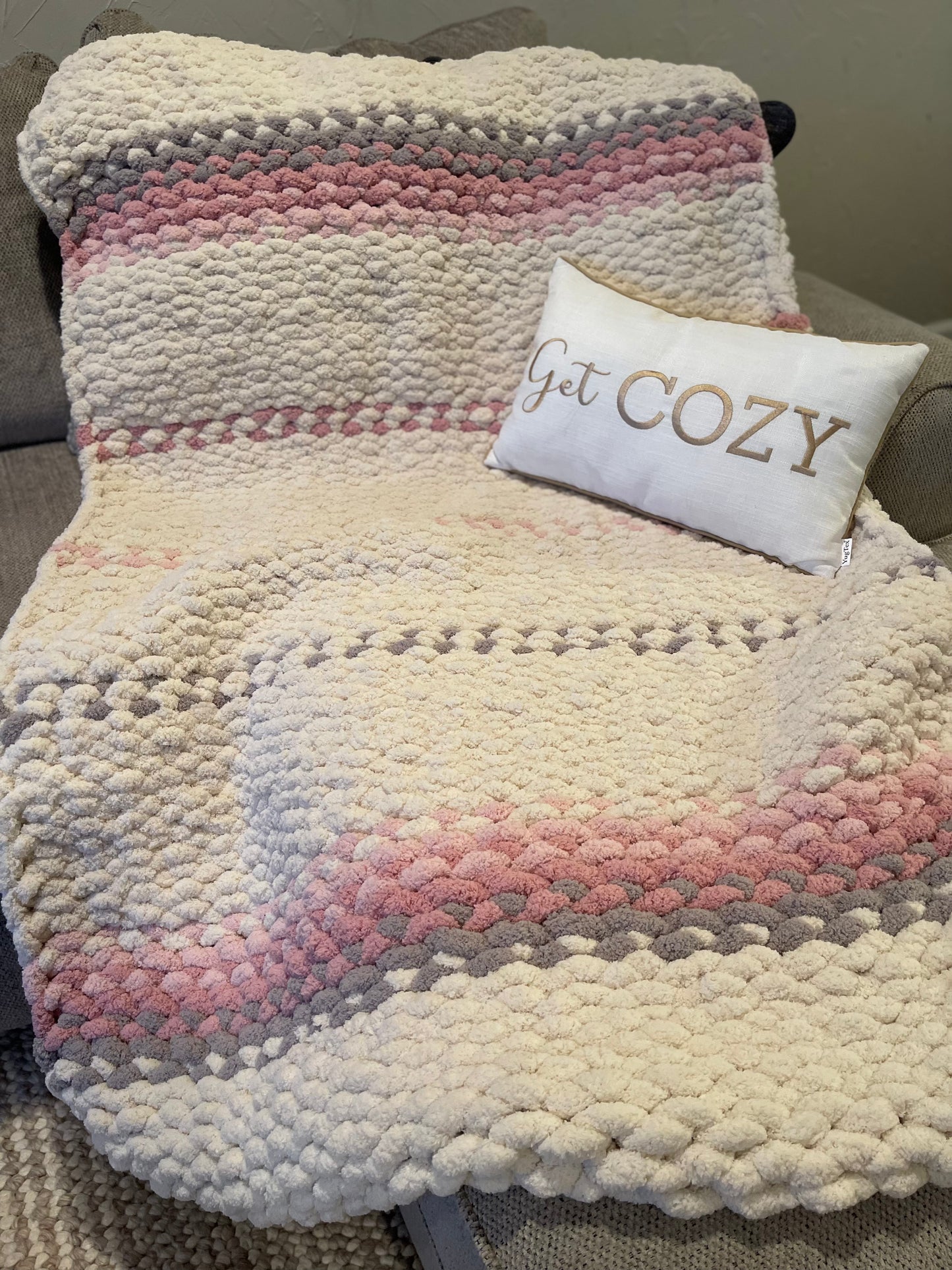 Pretty in Pink Chunky Knit Throw (Large)
