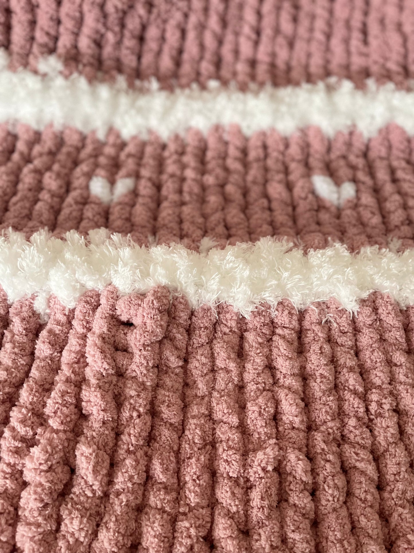 Strawberry Shortcake Chunky Knit Throw (Large)