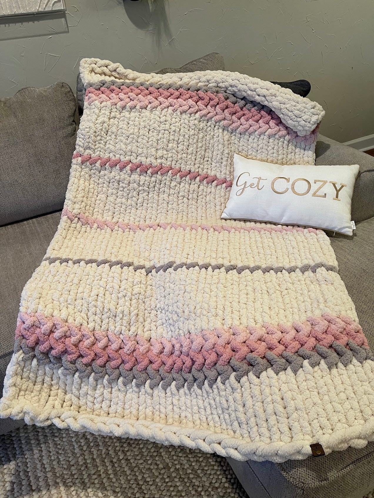 Pretty in Pink Chunky Knit Throw (Large)