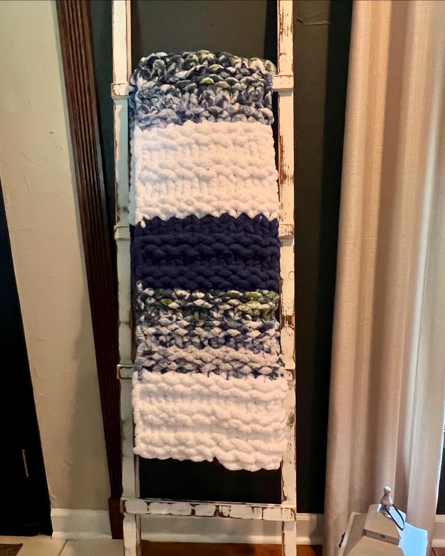 Seaside Summer Chunky Knit Throw Blanket (Large)