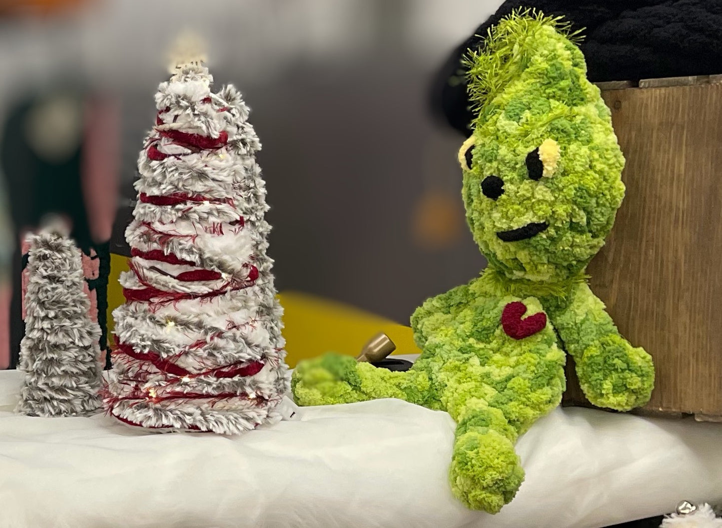 The Grinch - Chunky Knit Plushie/Snuggler