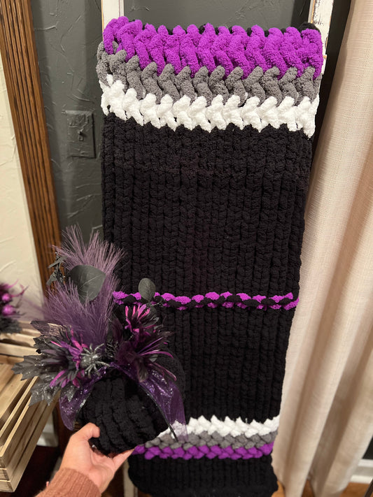 Haunted Mansion Chunky Knit Throw (Large)