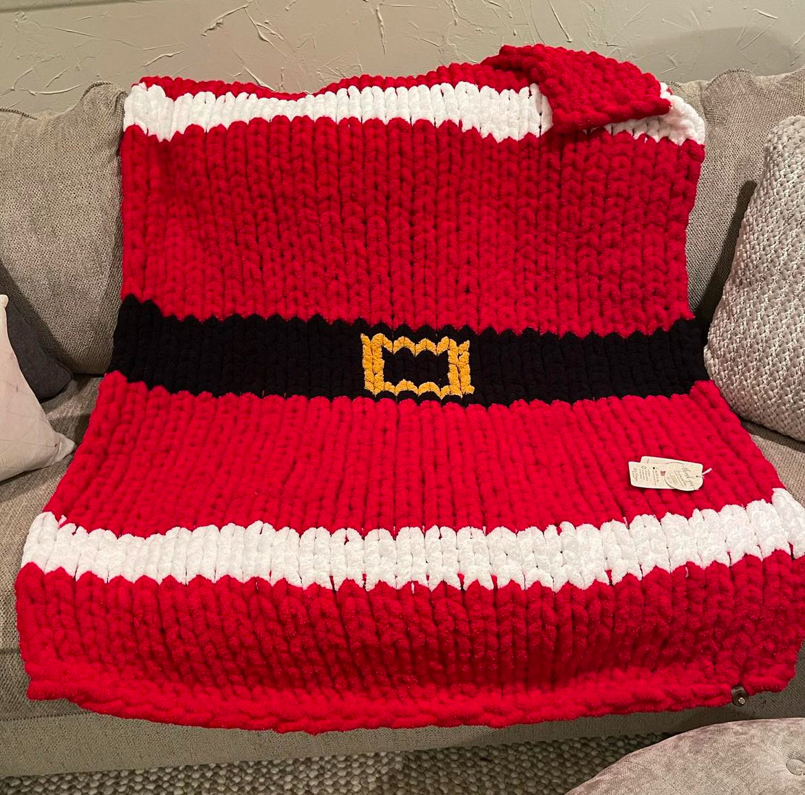 Bright Red Santa Belt Chunky Knit Throw (Large)