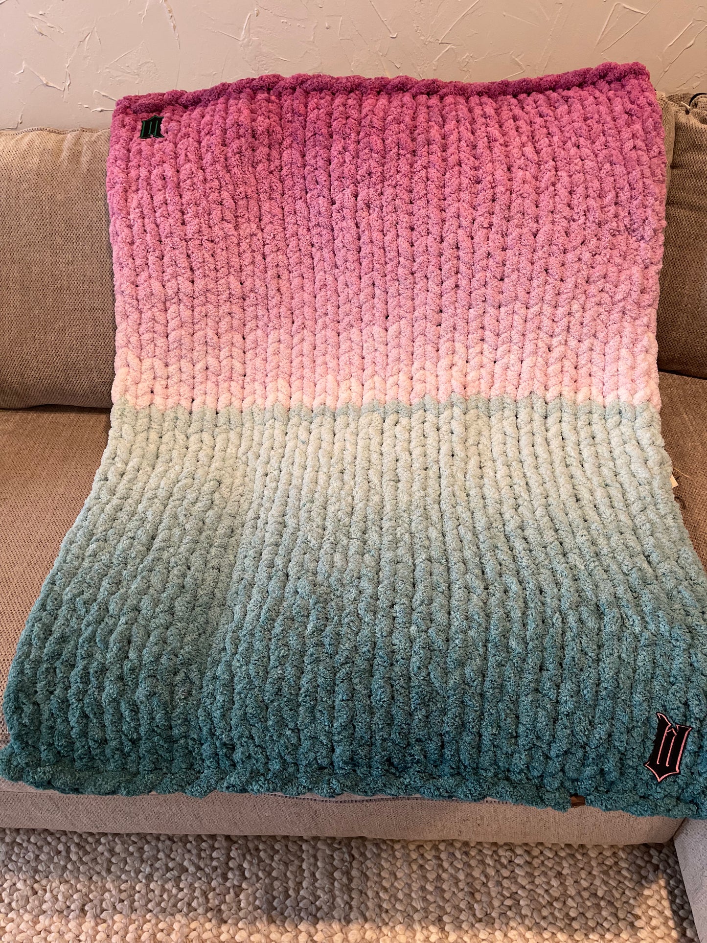 Defying Gravity Chunky Knit Throw (Small)