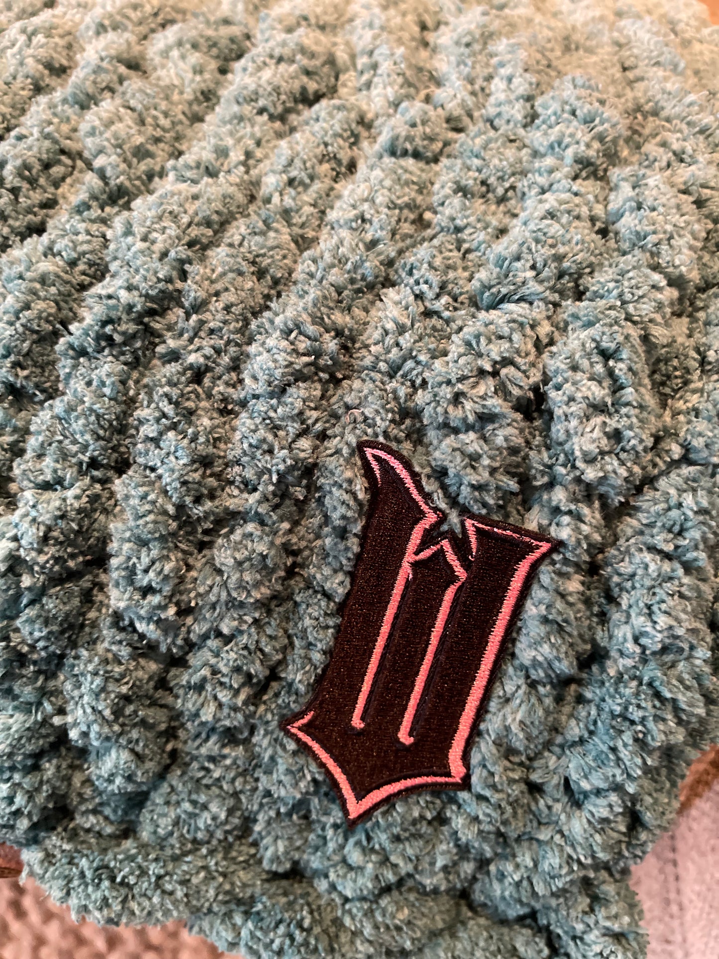 Defying Gravity Chunky Knit Throw (Small)