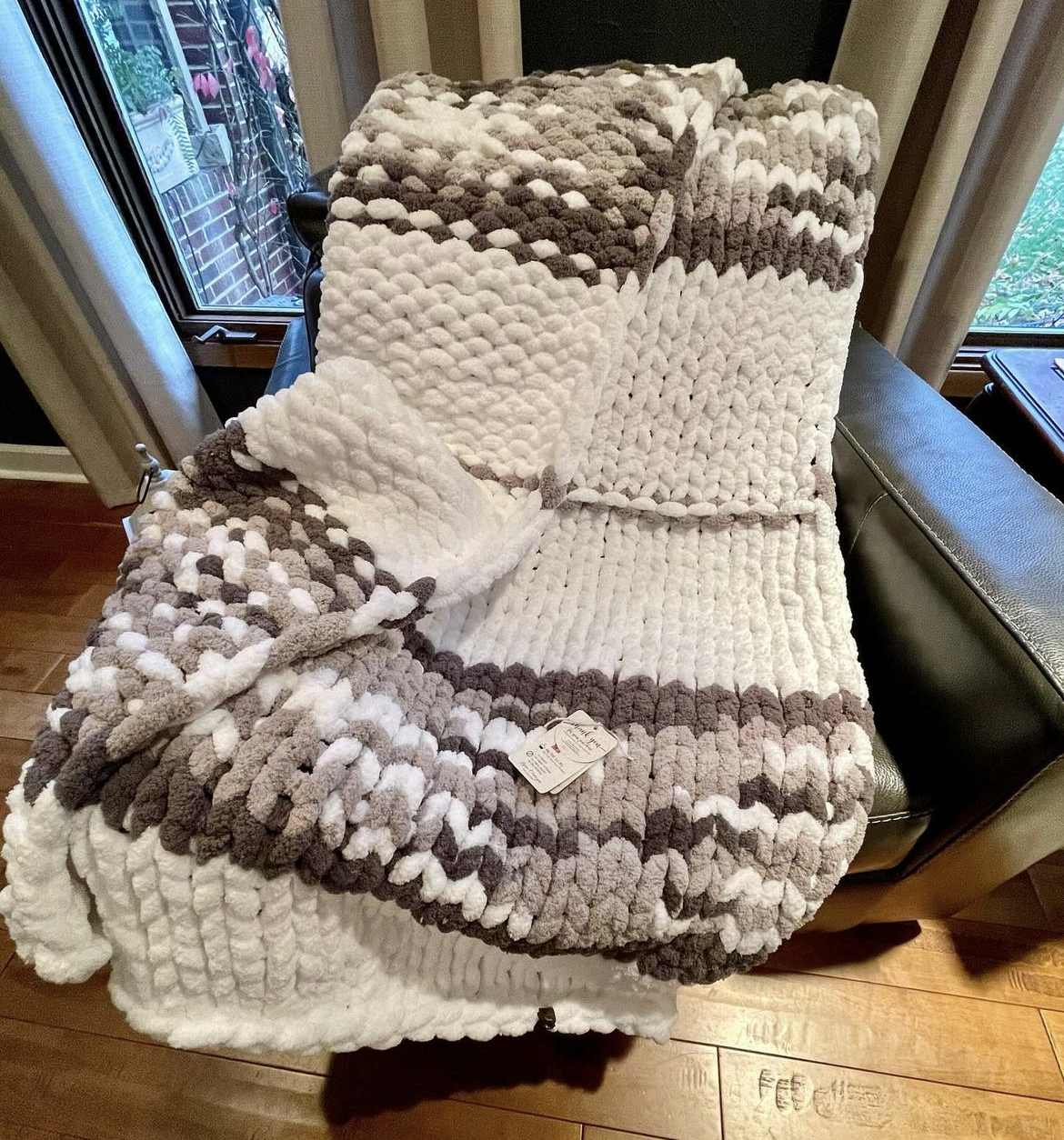 Vanilla Latte Splash Chunky Knit Throw (Large)