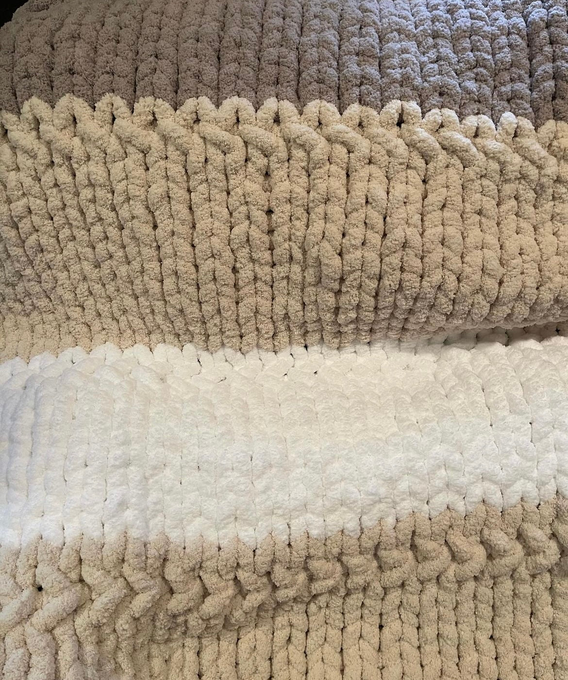 Tiramisu Delight Chunky Knit Throw Blanket (Large)