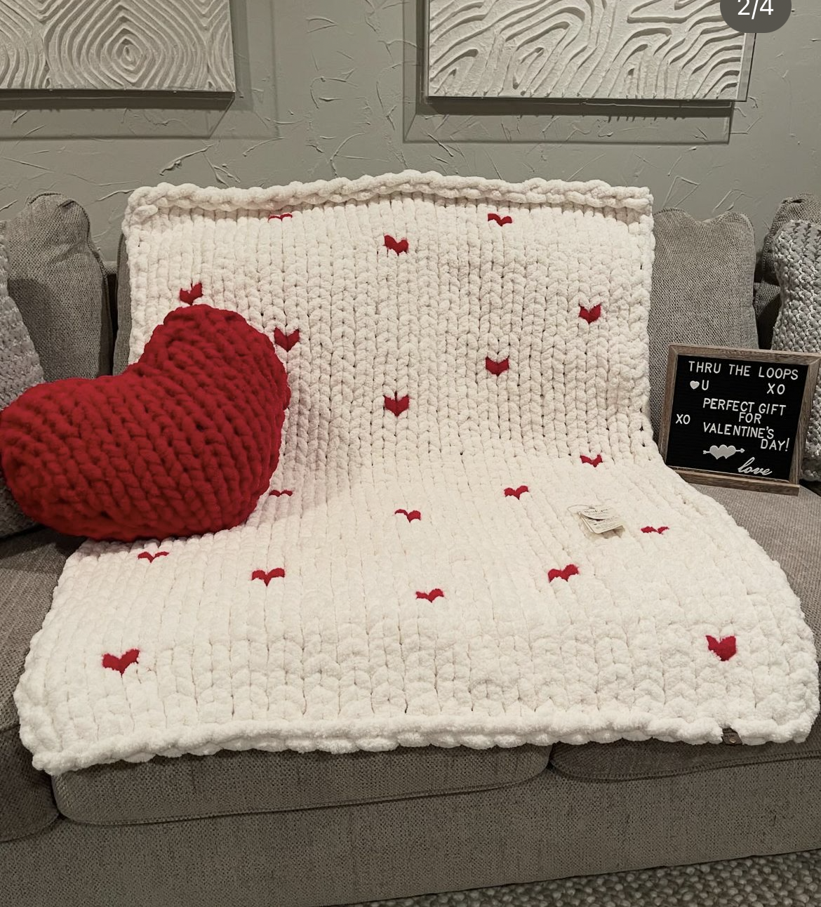 Queen of Hearts Chunky Knit Throw (Large)